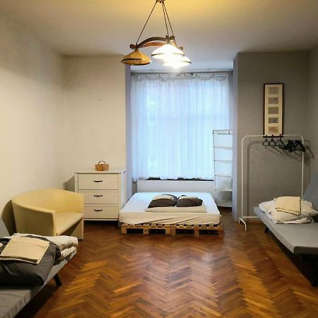 Spacious Apartment Краков Экстерьер фото